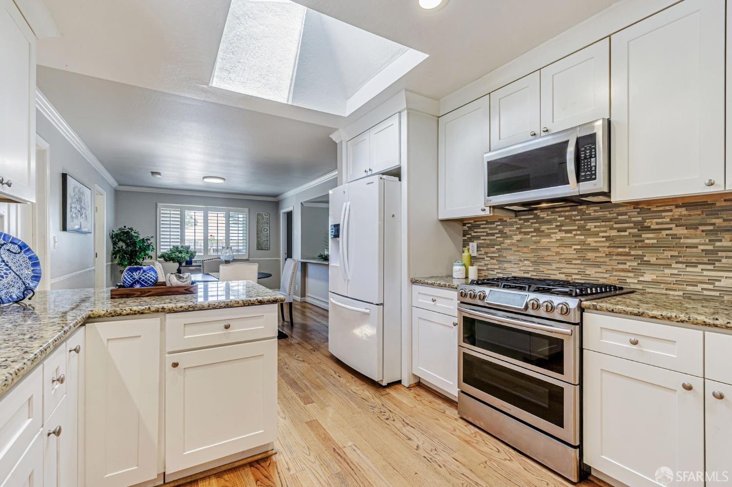 Detail Gallery Image 14 of 63 For 5111 Paul Scarlet Dr, Concord,  CA 94521 - 6 Beds | 3 Baths
