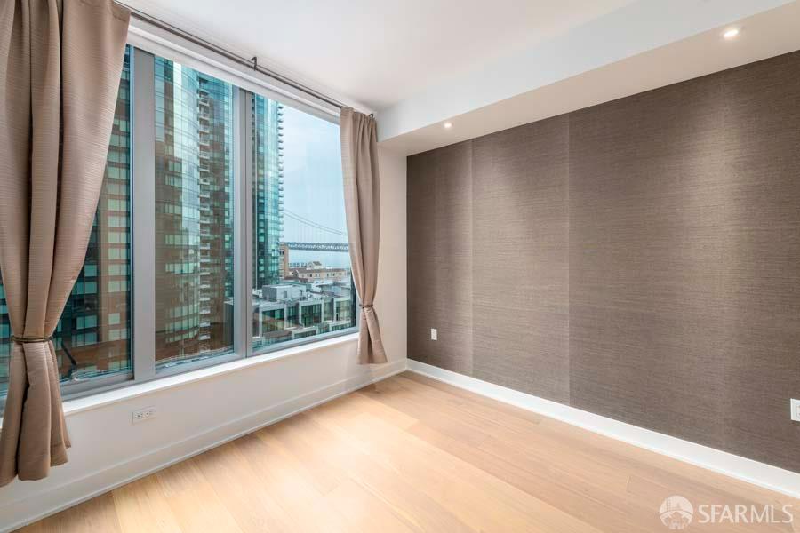 Detail Gallery Image 26 of 33 For 201 Folsom St 15c,  San Francisco,  CA 94105 - 2 Beds | 2 Baths
