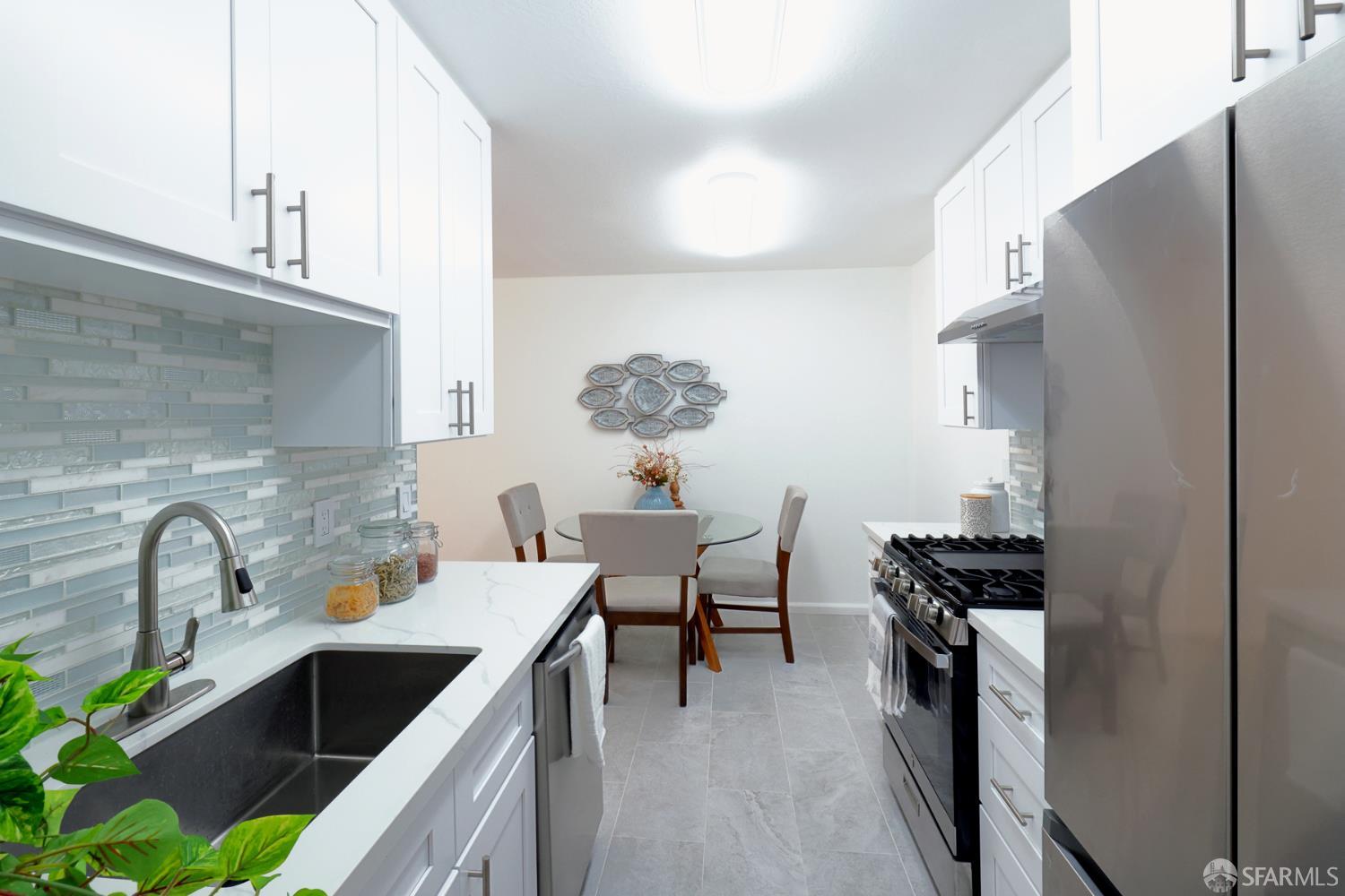 Detail Gallery Image 2 of 17 For 38500 Paseo Padre Pkwy #306,  Fremont,  CA 94536 - 2 Beds | 1 Baths