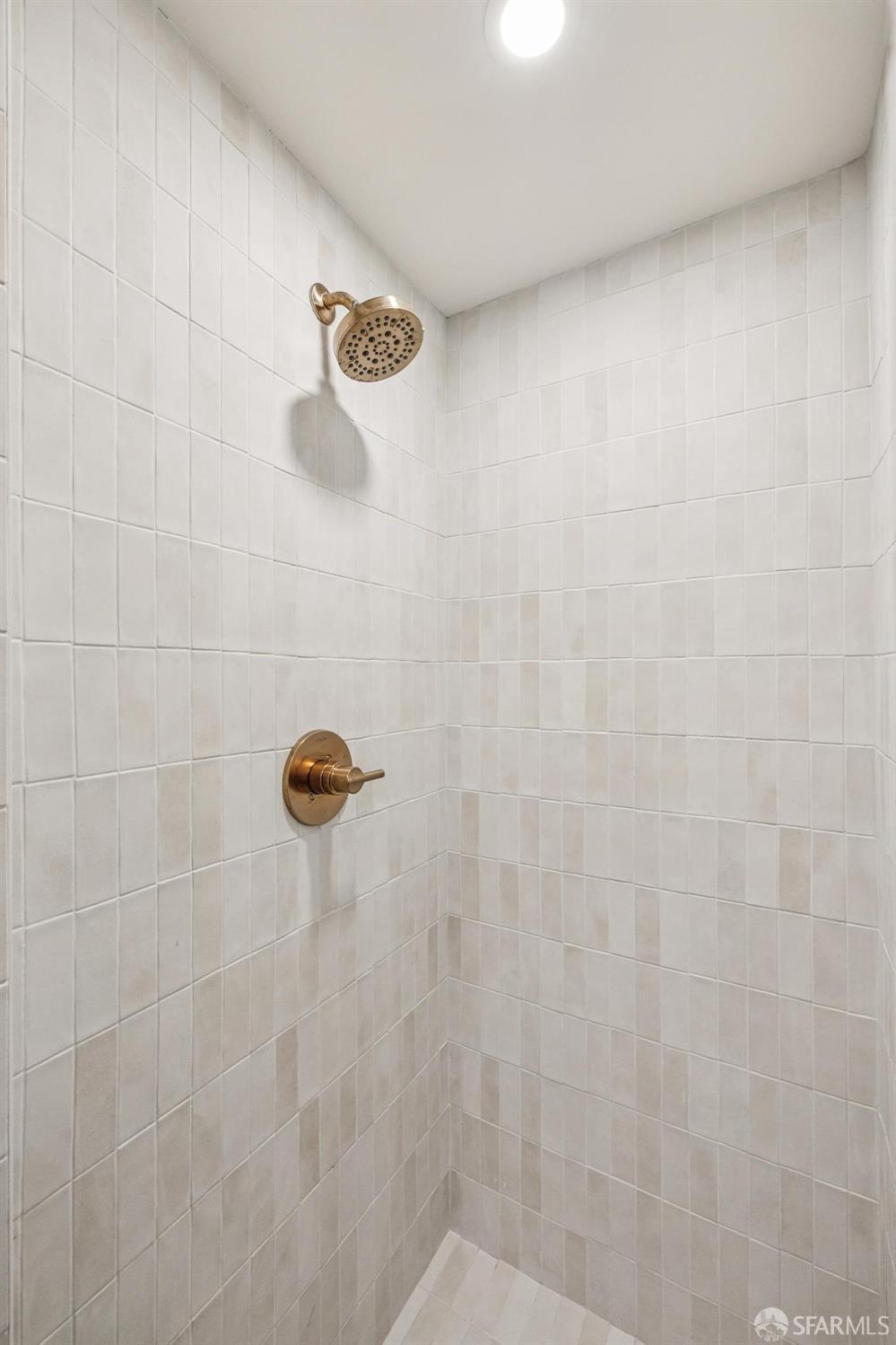 Photo #15: 425066983 Listing: Photo #15
