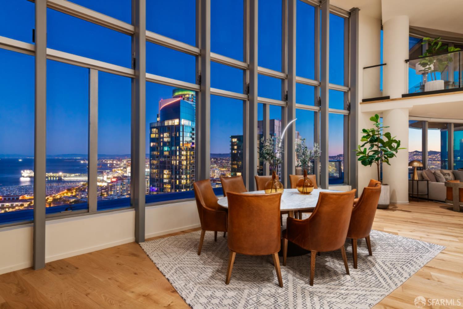 Photo #2: 425037258 Listing 