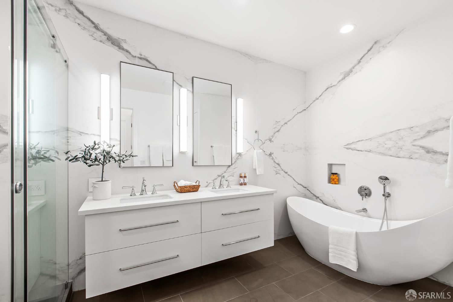 Detail Gallery Image 25 of 60 For 2703 21st St, San Francisco,  CA 94110 - 3 Beds | 3 Baths