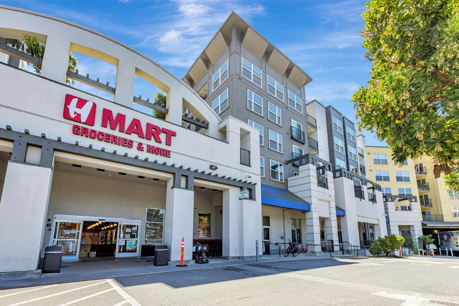 Detail Gallery Image 2 of 22 For 8400 Oceanview Ter #309,  San Francisco,  CA 94132 - 2 Beds | 2 Baths