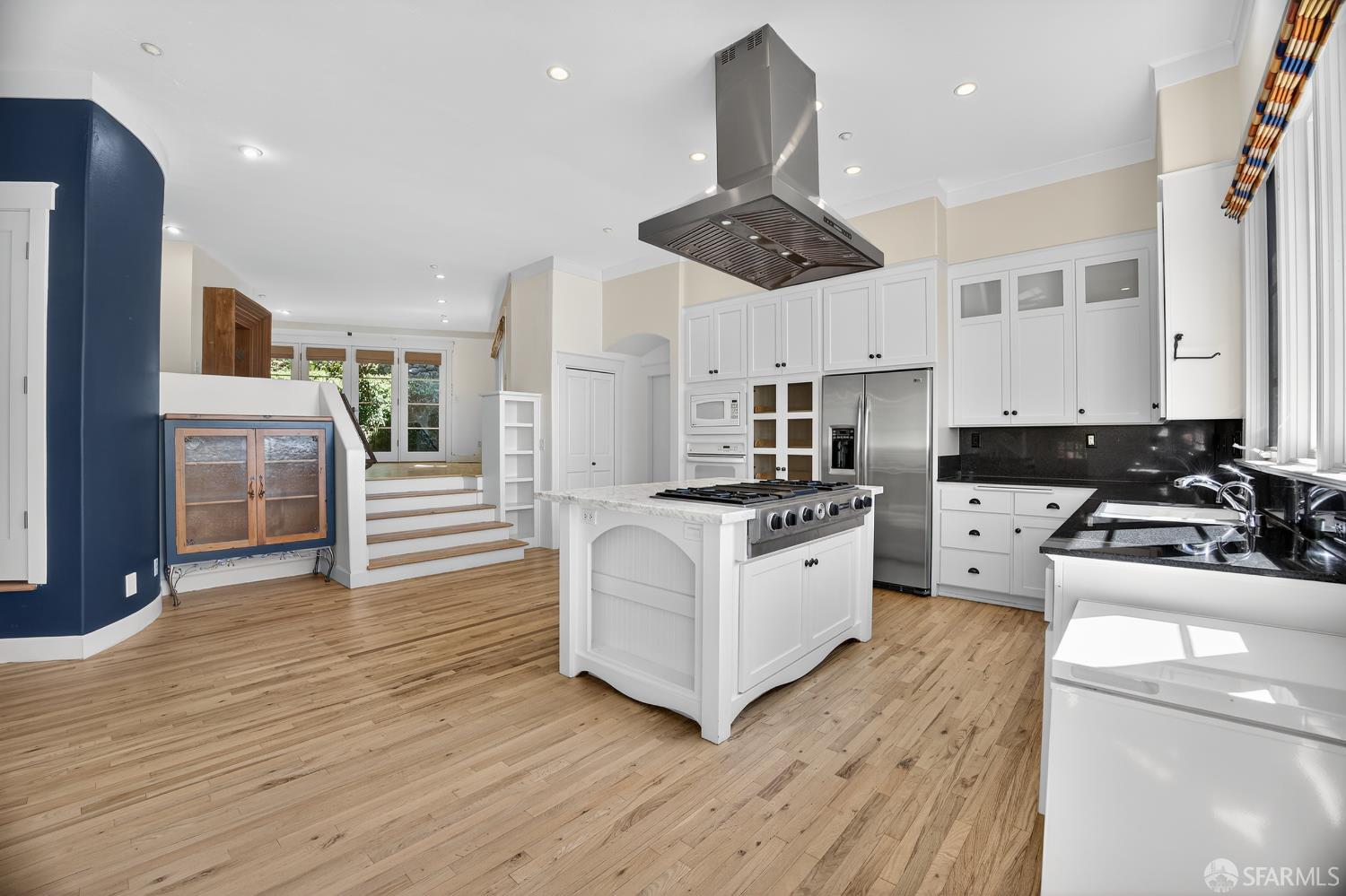 Detail Gallery Image 16 of 59 For 7172 Norfolk Rd, Berkeley,  CA 94705 - 4 Beds | 2/1 Baths