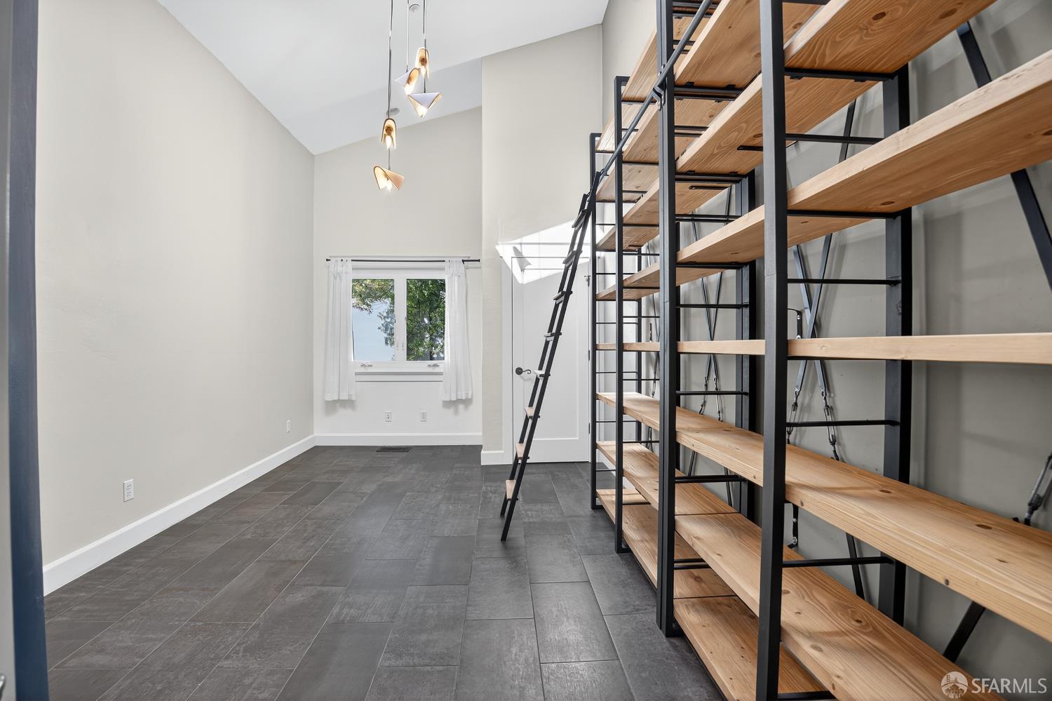 Detail Gallery Image 41 of 59 For 7172 Norfolk Rd, Berkeley,  CA 94705 - 4 Beds | 2/1 Baths