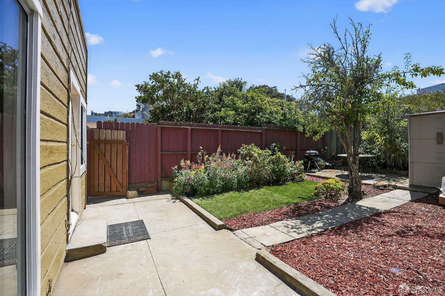 Detail Gallery Image 31 of 32 For 2027 Quesada Ave, San Francisco,  CA 94124 - 3 Beds | 2 Baths