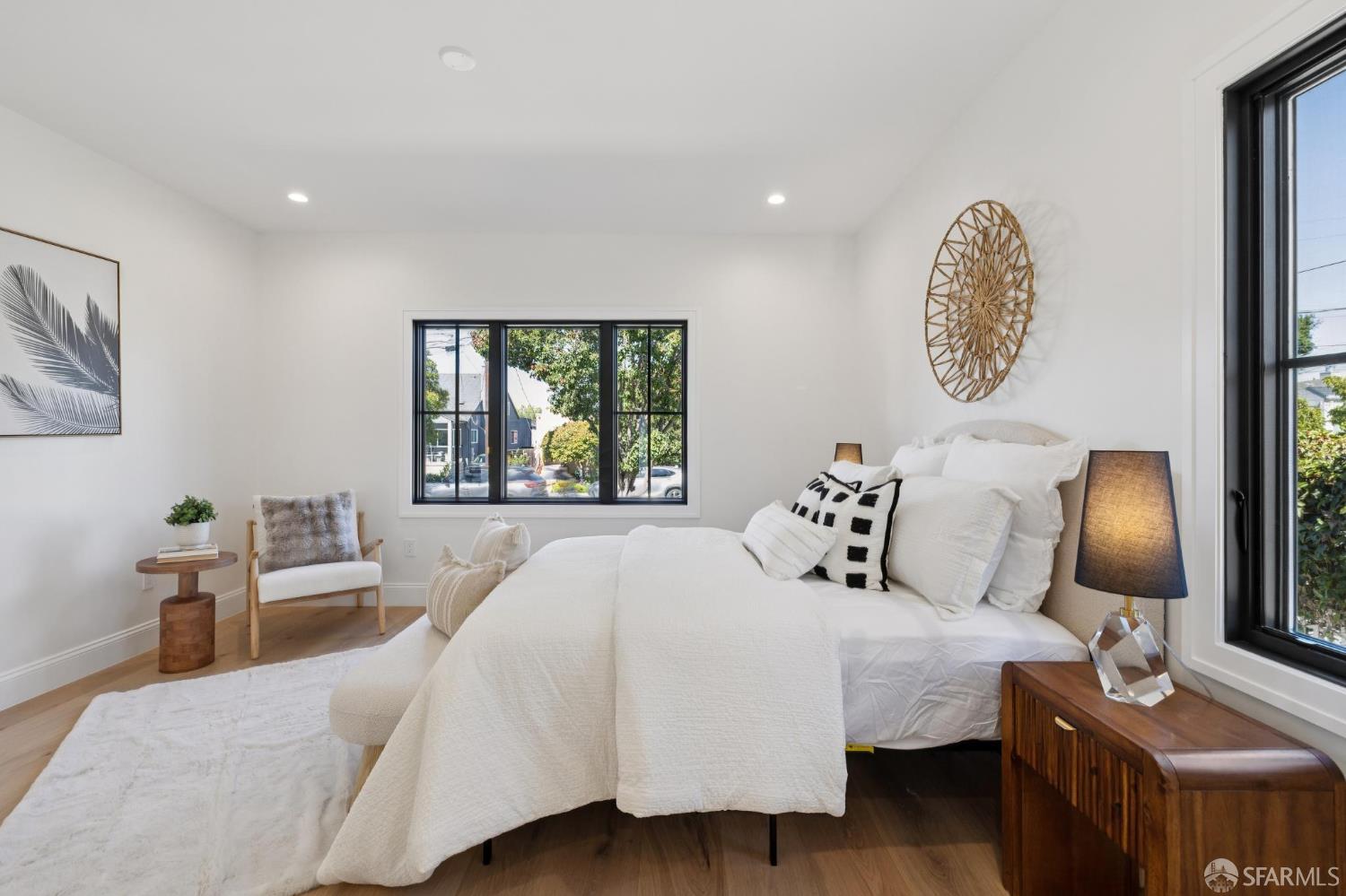 Detail Gallery Image 12 of 28 For 29 Humboldt Rd, Burlingame,  CA 94010 - 4 Beds | 3/1 Baths