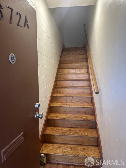 Detail Gallery Image 3 of 22 For 2672 Fruitvale Ave, Oakland,  CA 94601 - 4 Beds | 4 Baths
