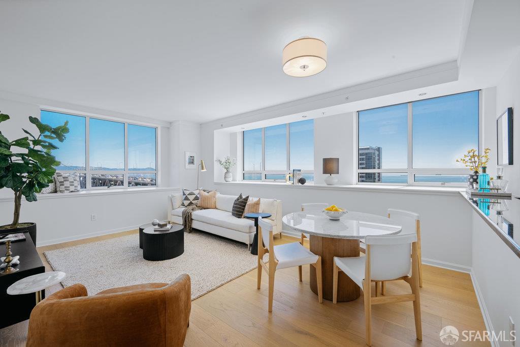 Photo #3: 425050343 Listing 