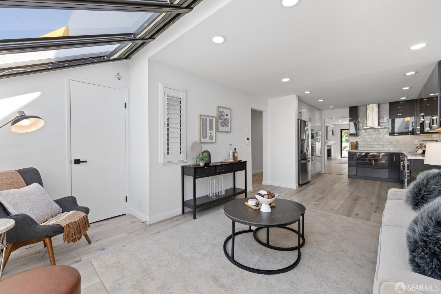 Detail Gallery Image 16 of 44 For 619 Portofino Ln, Foster City,  CA 94404 - 2 Beds | 2/1 Baths