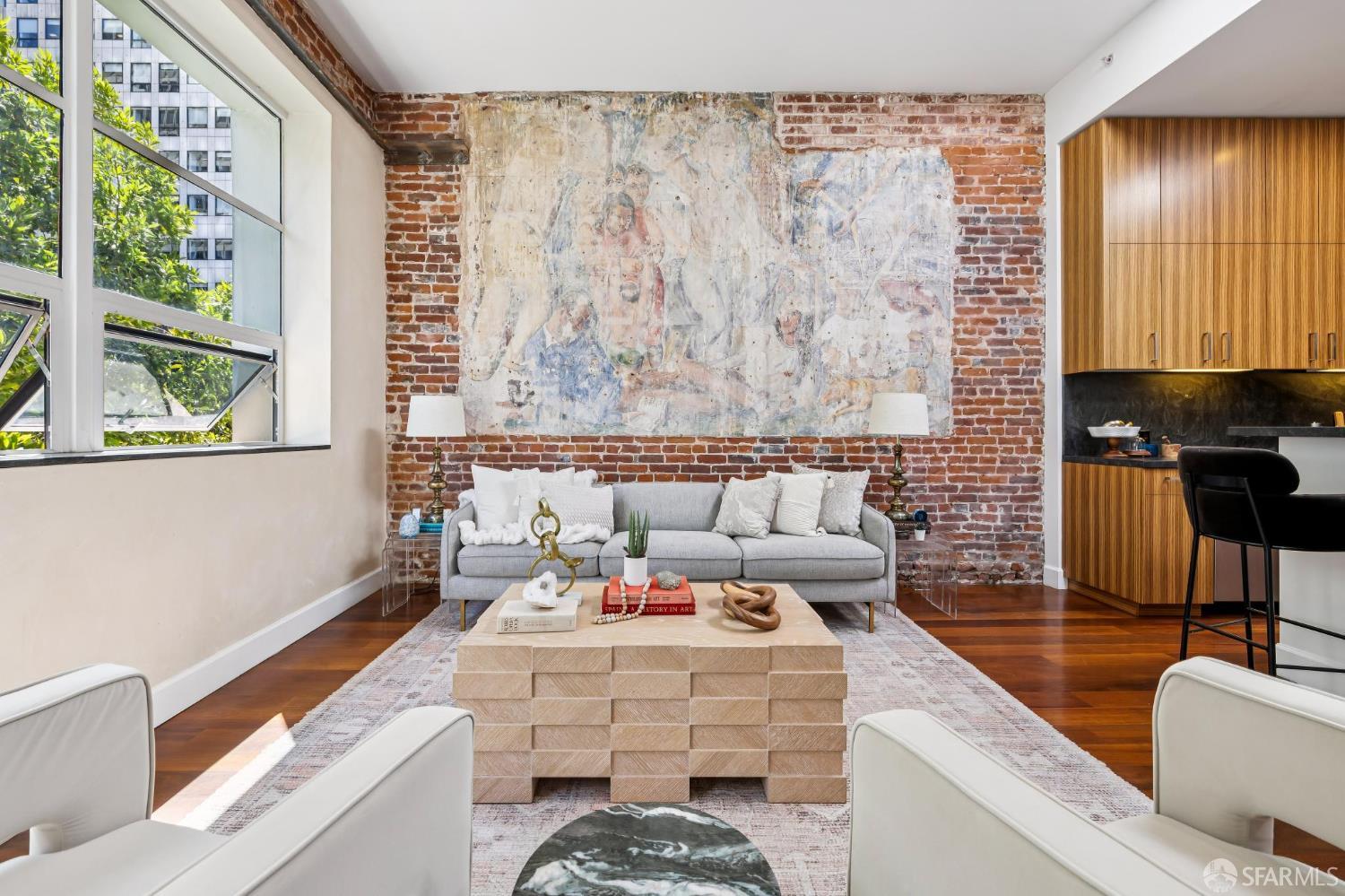 Photo #5: 425065620 Listing 