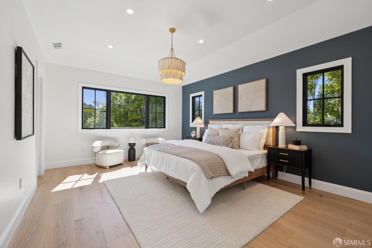 Detail Gallery Image 18 of 28 For 29 Humboldt Rd, Burlingame,  CA 94010 - 4 Beds | 3/1 Baths
