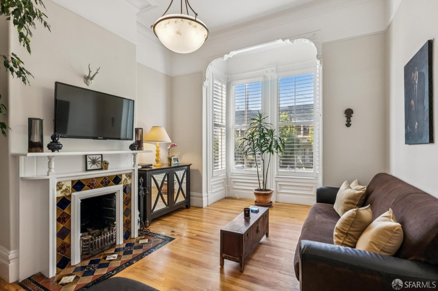 MLS: 425067329 Condo For Sale