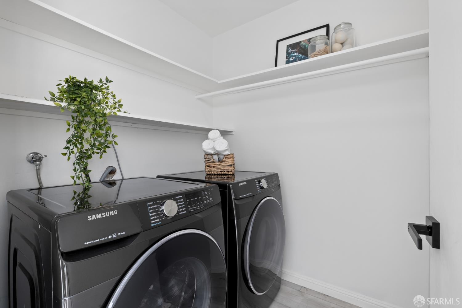 Detail Gallery Image 23 of 44 For 619 Portofino Ln, Foster City,  CA 94404 - 2 Beds | 2/1 Baths