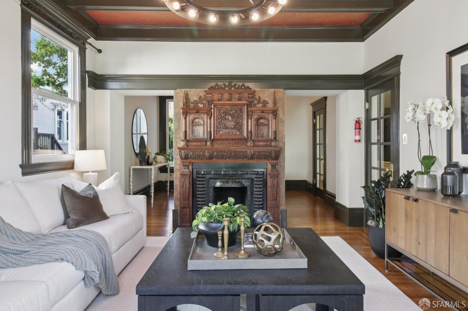 Detail Gallery Image 6 of 24 For 1328 Waller St, San Francisco,  CA 94117 - 6 Beds | 4/1 Baths