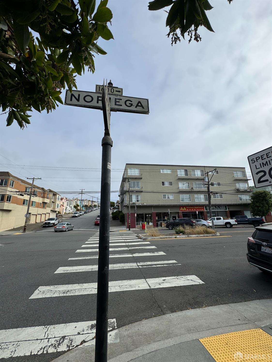Detail Gallery Image 2 of 12 For 1609 Noriega St, San Francisco,  CA 94122 - – Beds | – Baths