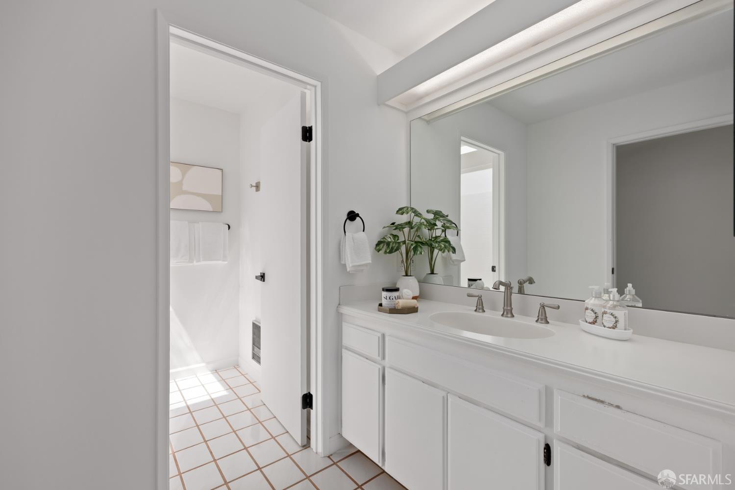 Detail Gallery Image 21 of 44 For 619 Portofino Ln, Foster City,  CA 94404 - 2 Beds | 2/1 Baths