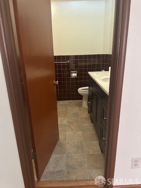 Detail Gallery Image 11 of 22 For 2672 Fruitvale Ave, Oakland,  CA 94601 - 4 Beds | 4 Baths