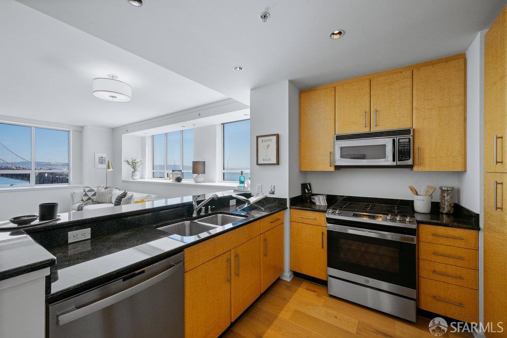 Photo #14: 425050343 Listing: Photo #14