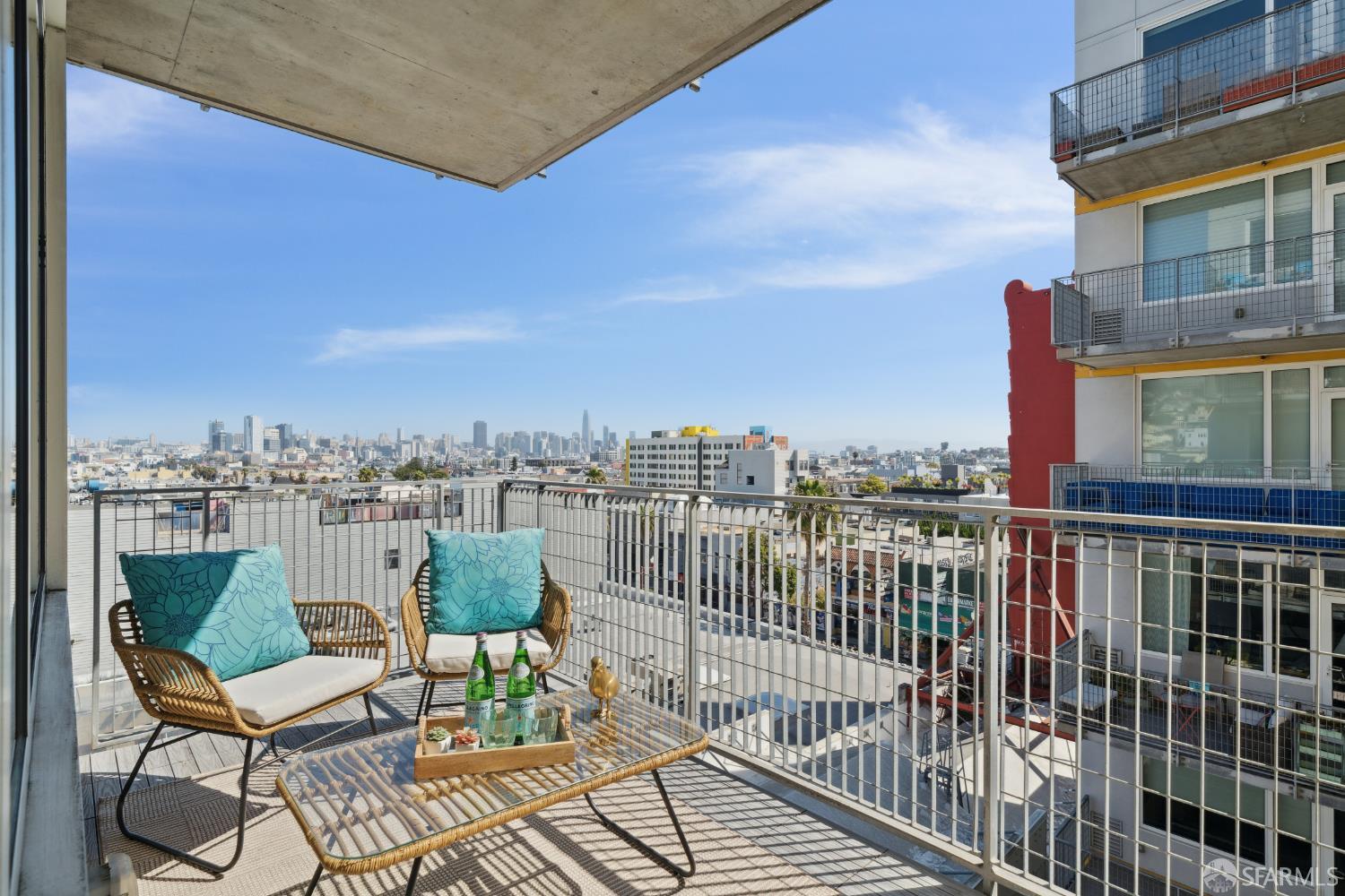 Photo #4: 425067619 Listing 