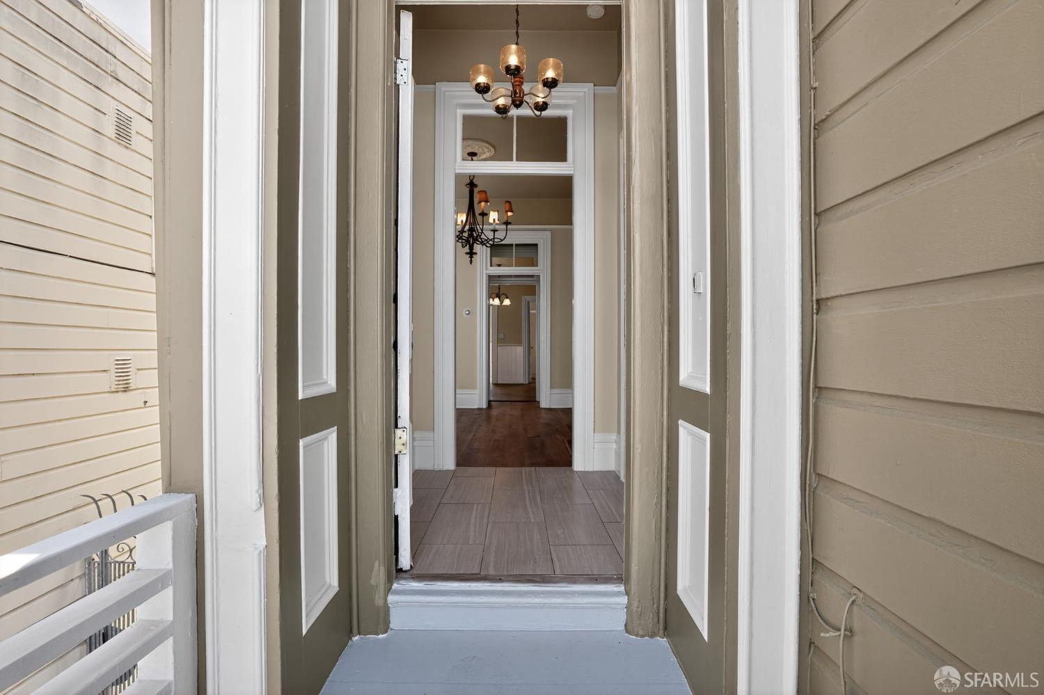 Detail Gallery Image 11 of 32 For 2027 Quesada Ave, San Francisco,  CA 94124 - 3 Beds | 2 Baths