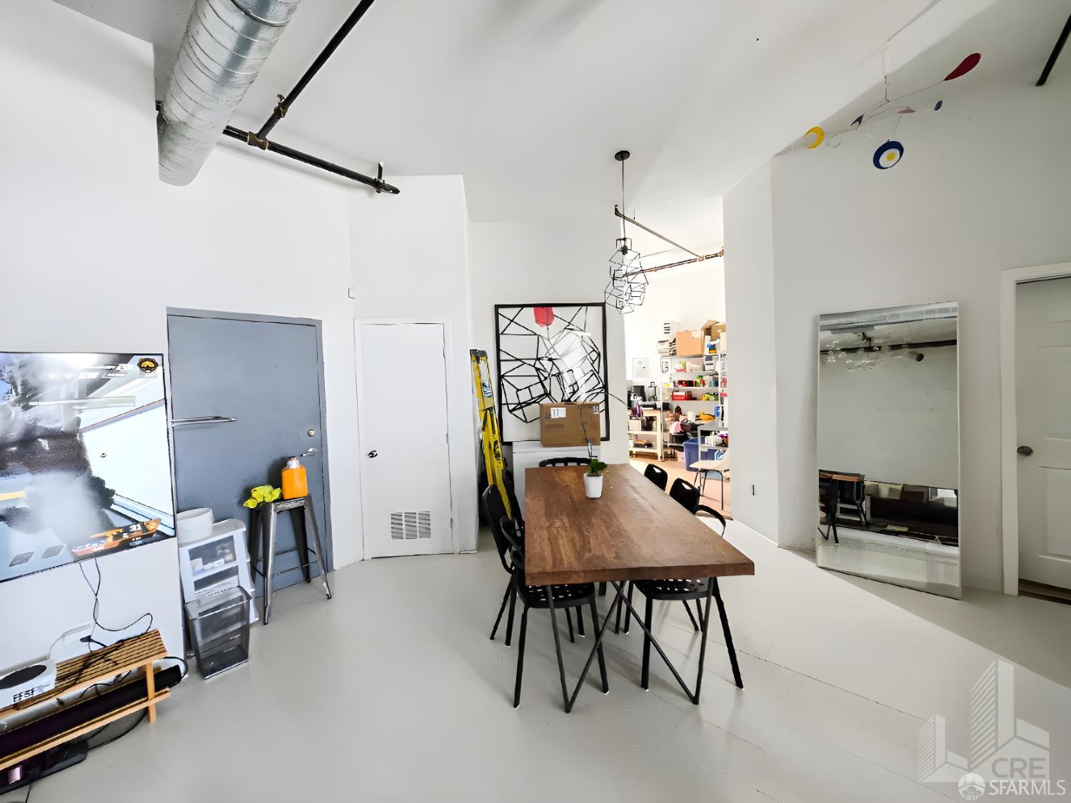 Detail Gallery Image 4 of 6 For 135 Dore St, San Francisco,  CA 94103 - – Beds | – Baths