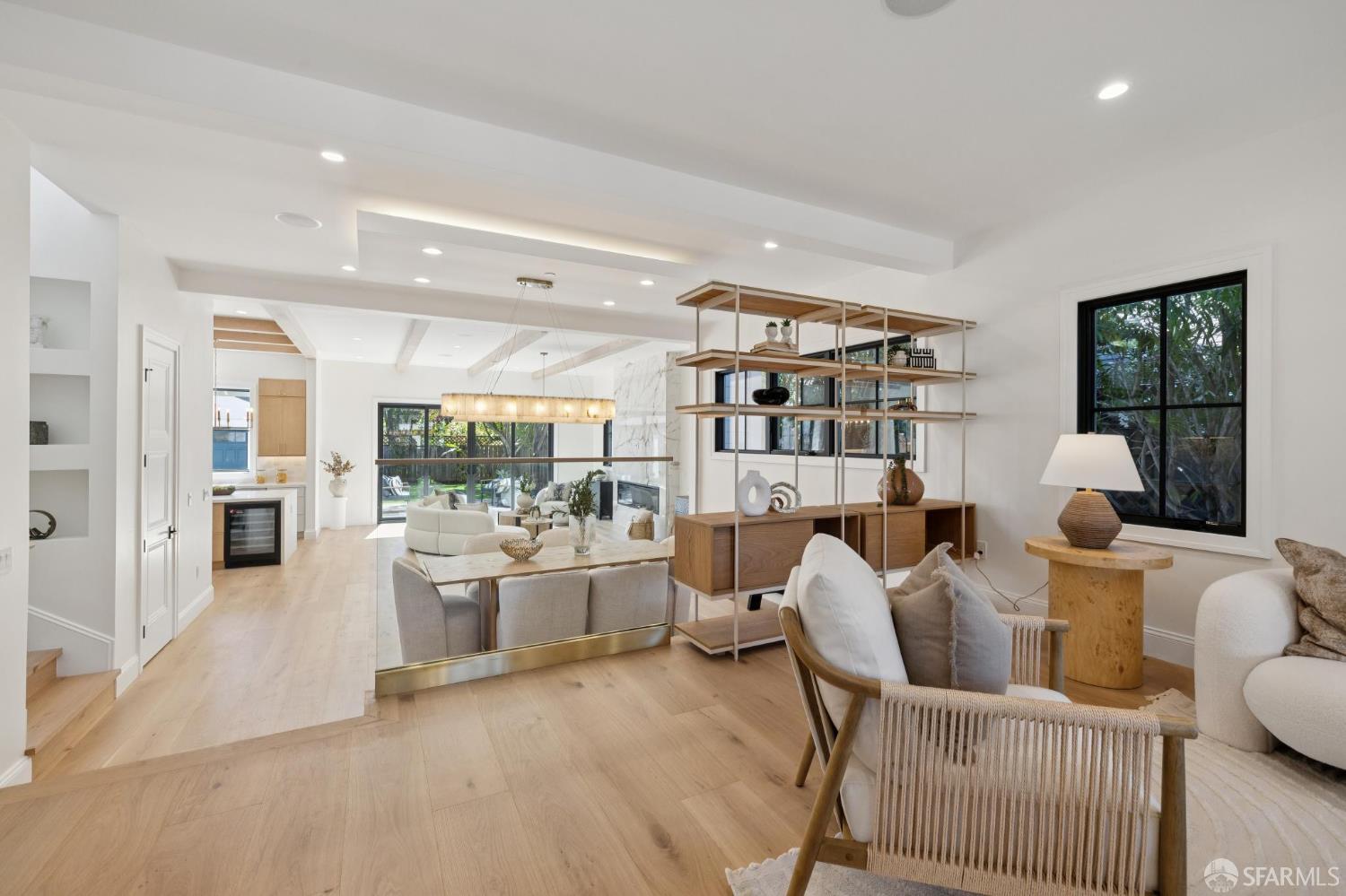 Detail Gallery Image 3 of 28 For 29 Humboldt Rd, Burlingame,  CA 94010 - 4 Beds | 3/1 Baths
