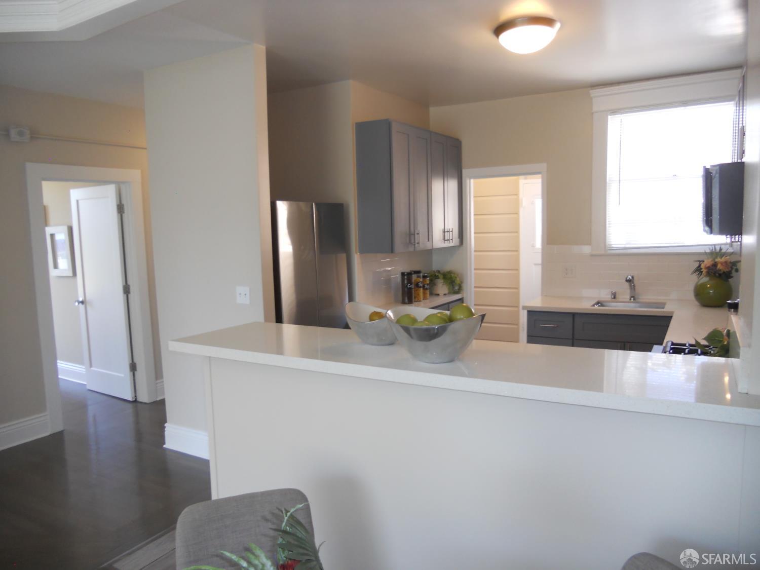 Detail Gallery Image 9 of 26 For 700 12th Ave #6,  San Francisco,  CA 94118 - 3 Beds | 2 Baths