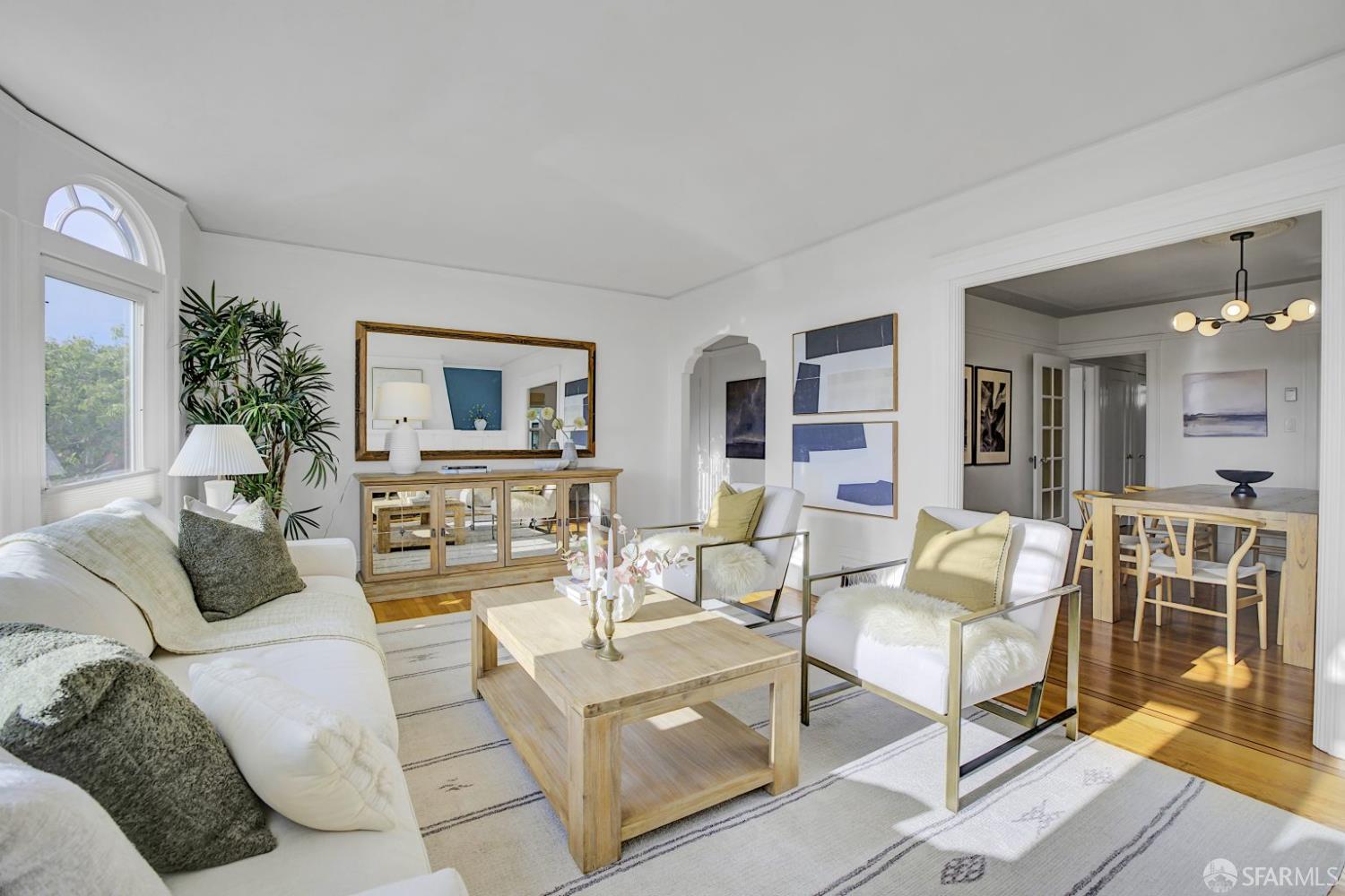 Detail Gallery Image 3 of 24 For 2316 Cecilia Ave, San Francisco,  CA 94116 - 2 Beds | 1 Baths