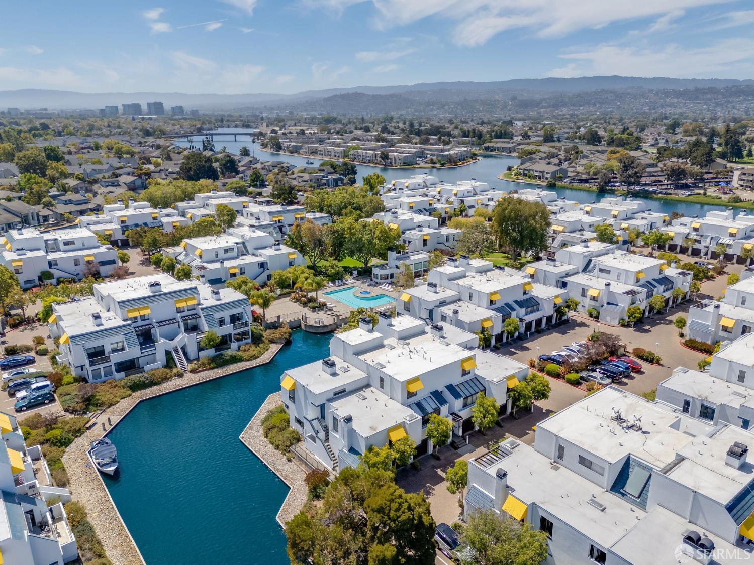 Detail Gallery Image 41 of 44 For 619 Portofino Ln, Foster City,  CA 94404 - 2 Beds | 2/1 Baths