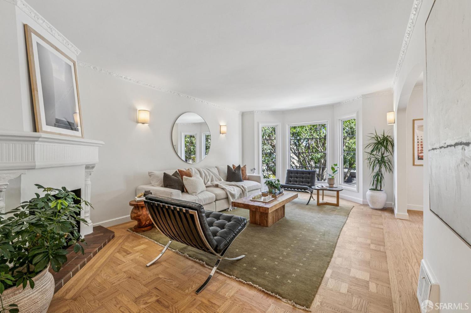 Photo #2: 425066983 Listing 