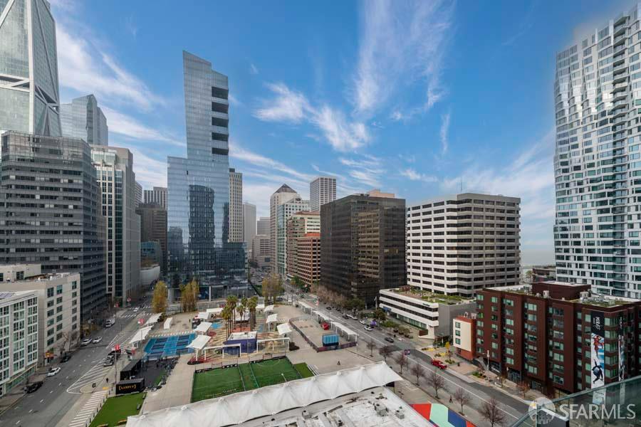 Detail Gallery Image 18 of 33 For 201 Folsom St 15c,  San Francisco,  CA 94105 - 2 Beds | 2 Baths