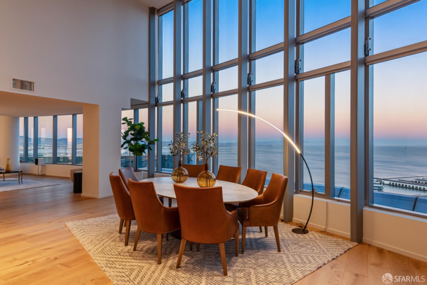 Photo #4: 425037258 Listing 