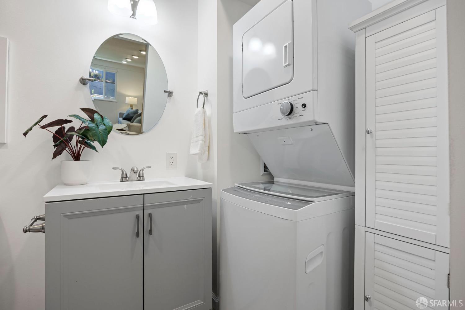 Detail Gallery Image 26 of 51 For 57 Dellbrook Ave, San Francisco,  CA 94131 - 3 Beds | 3 Baths
