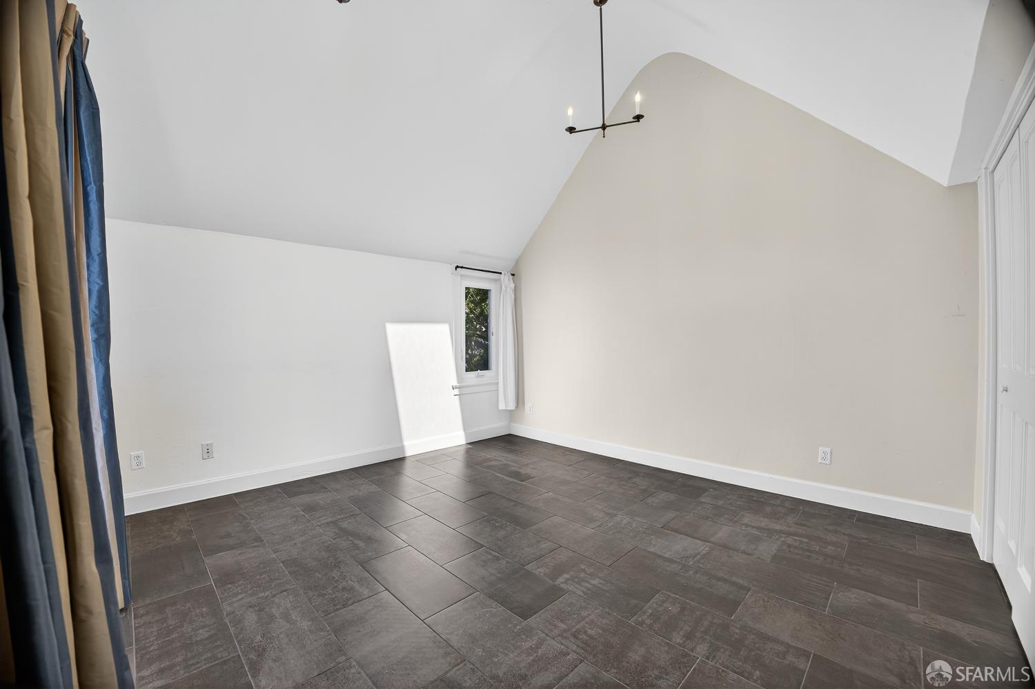 Detail Gallery Image 32 of 59 For 7172 Norfolk Rd, Berkeley,  CA 94705 - 4 Beds | 2/1 Baths