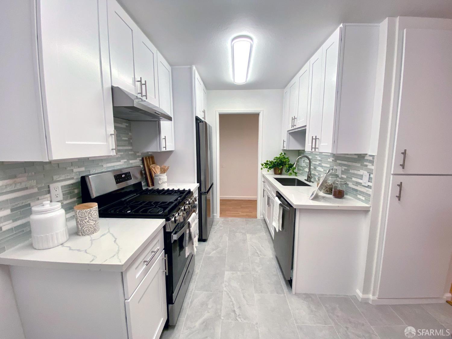 Detail Gallery Image 13 of 17 For 38500 Paseo Padre Pkwy #306,  Fremont,  CA 94536 - 2 Beds | 1 Baths