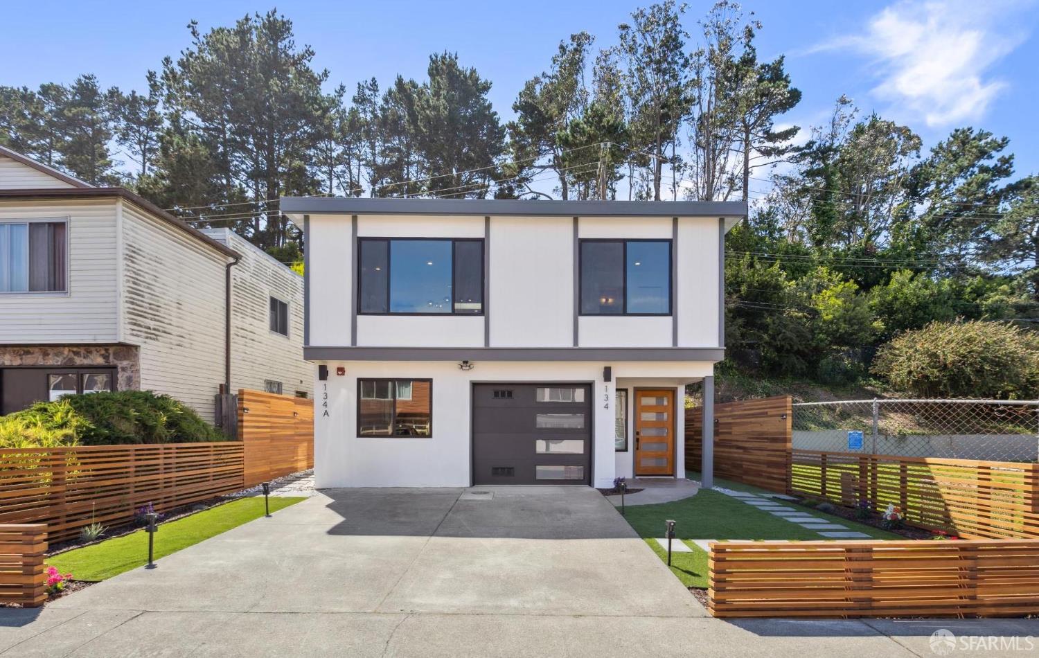 Detail Gallery Image 2 of 60 For 134 Canterbury Ave, Daly City,  CA 94015 - 4 Beds | 4 Baths
