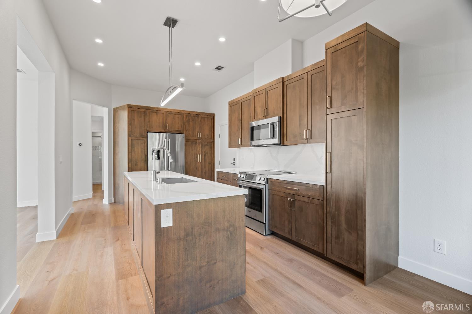 Detail Gallery Image 18 of 54 For 8779 Fruit Barn Ln, San Jose,  CA 95135 - 2 Beds | 2 Baths