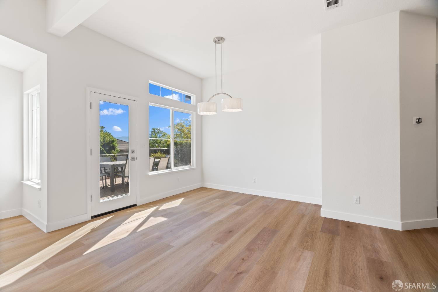 Detail Gallery Image 11 of 54 For 8779 Fruit Barn Ln, San Jose,  CA 95135 - 2 Beds | 2 Baths