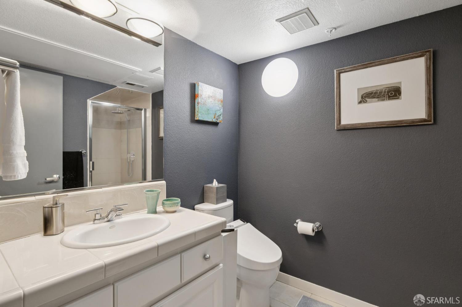 Detail Gallery Image 13 of 18 For 767 Corbett Ave #3,  San Francisco,  CA 94131 - 2 Beds | 2/1 Baths