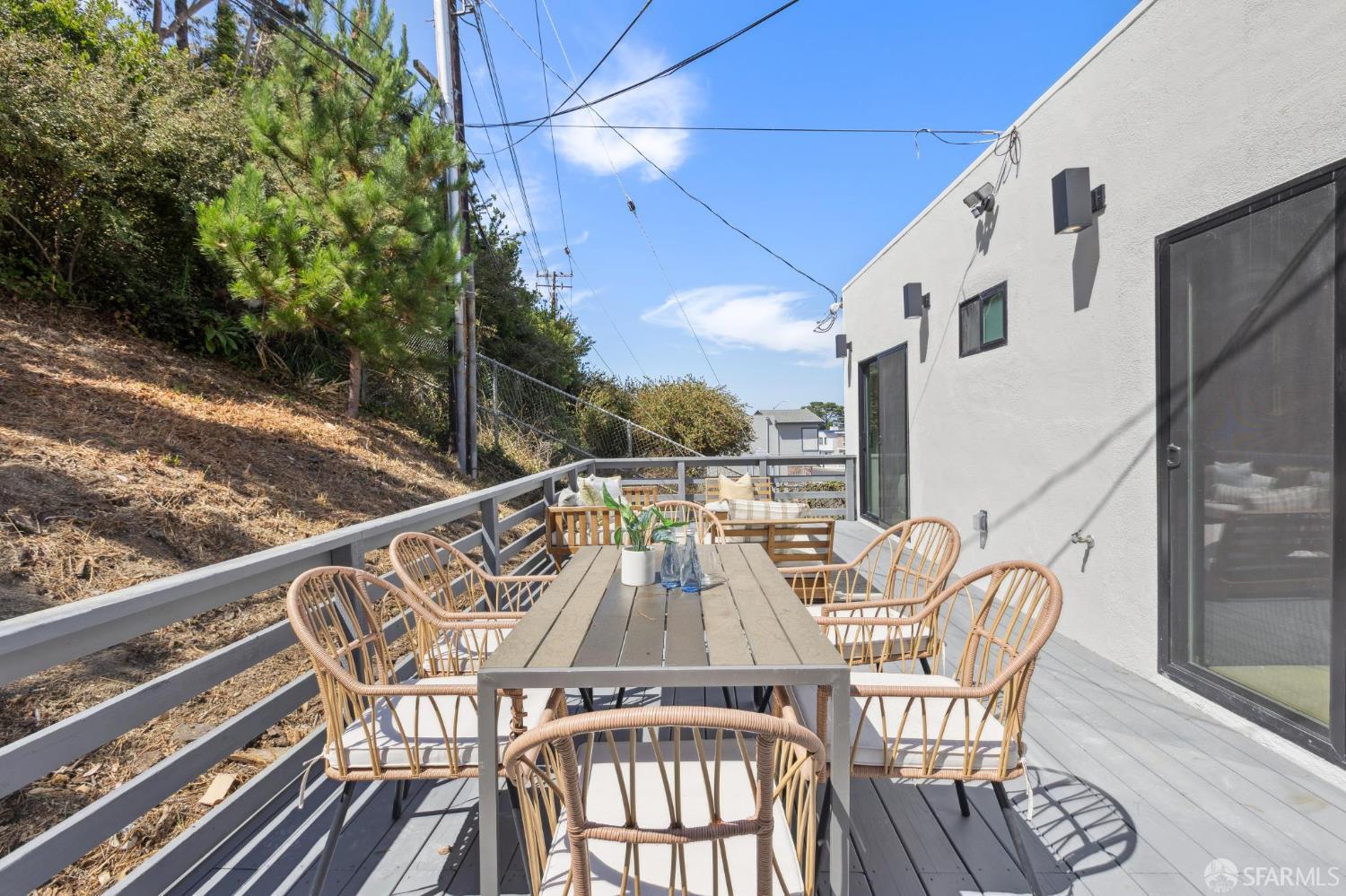 Detail Gallery Image 41 of 60 For 134 Canterbury Ave, Daly City,  CA 94015 - 4 Beds | 4 Baths