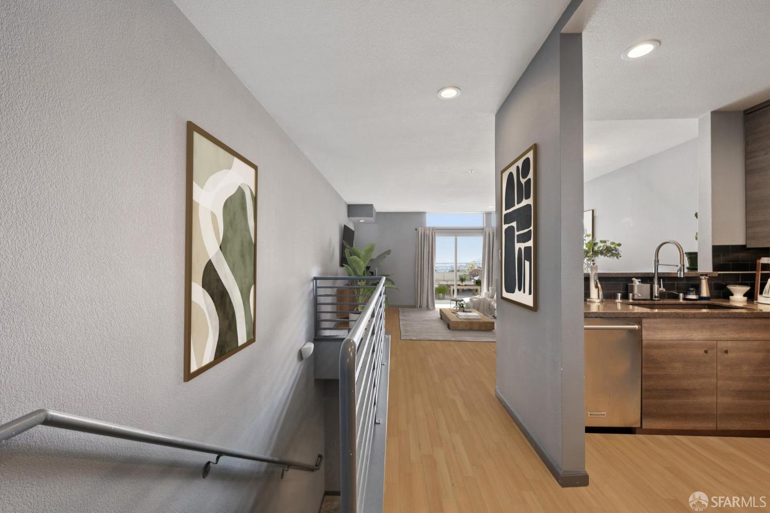 Photo #2: 425066975 Listing 