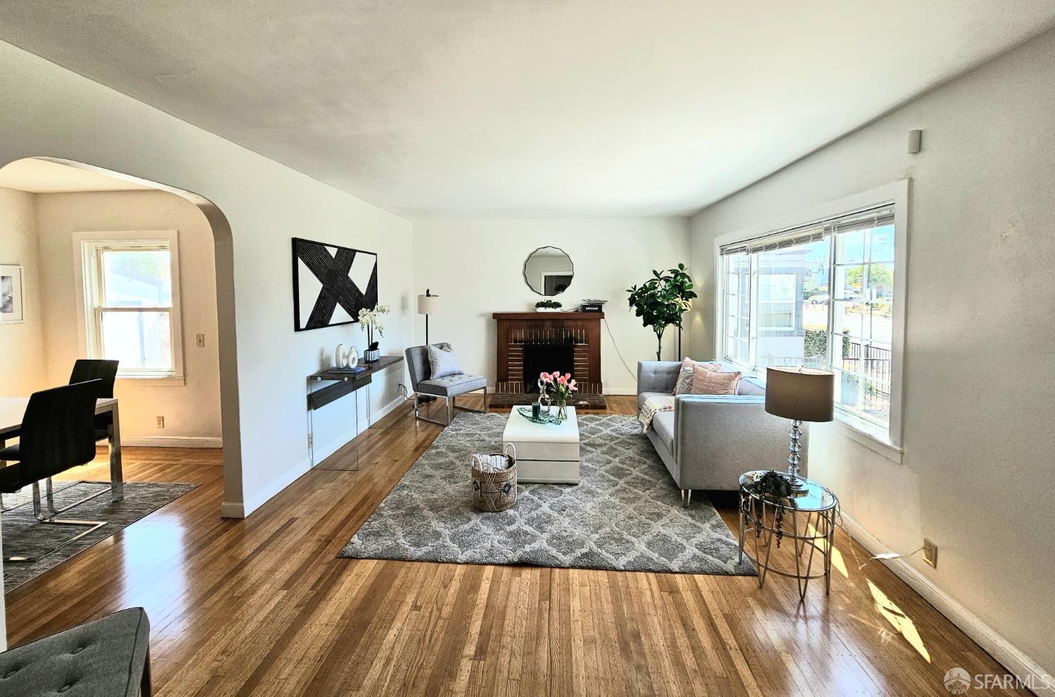 Detail Gallery Image 2 of 21 For 4320 Adeline St, Emeryville,  CA 94608 - 2 Beds | 1 Baths