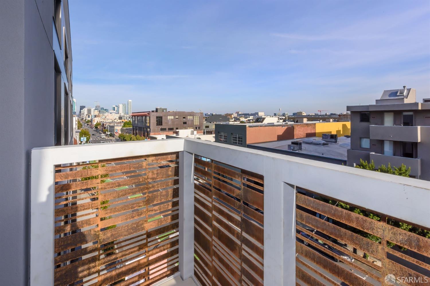 Photo #2: 425067865 Listing 