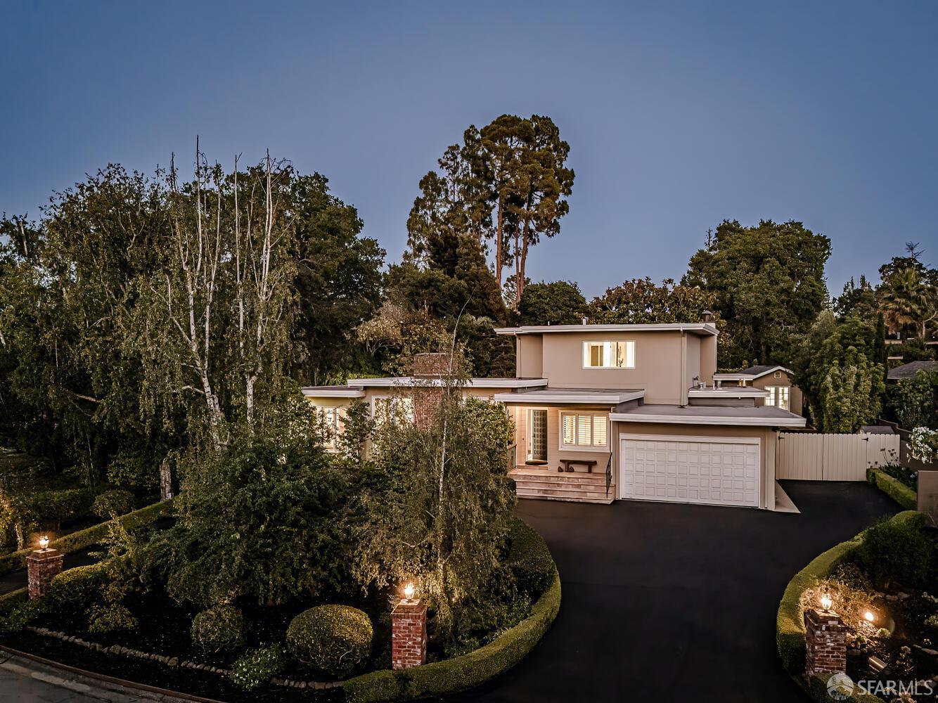 Detail Gallery Image 1 of 79 For 1745 Crockett Ln, Hillsborough,  CA 94010 - 5 Beds | 4 Baths
