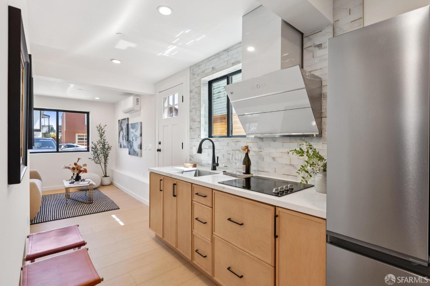 Detail Gallery Image 31 of 60 For 134 Canterbury Ave, Daly City,  CA 94015 - 4 Beds | 4 Baths