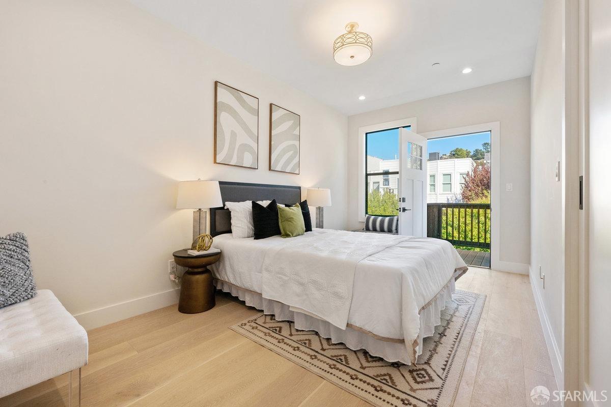 Detail Gallery Image 8 of 27 For 2219 Bryant St a,  San Francisco,  CA 94110 - 5 Beds | 4 Baths