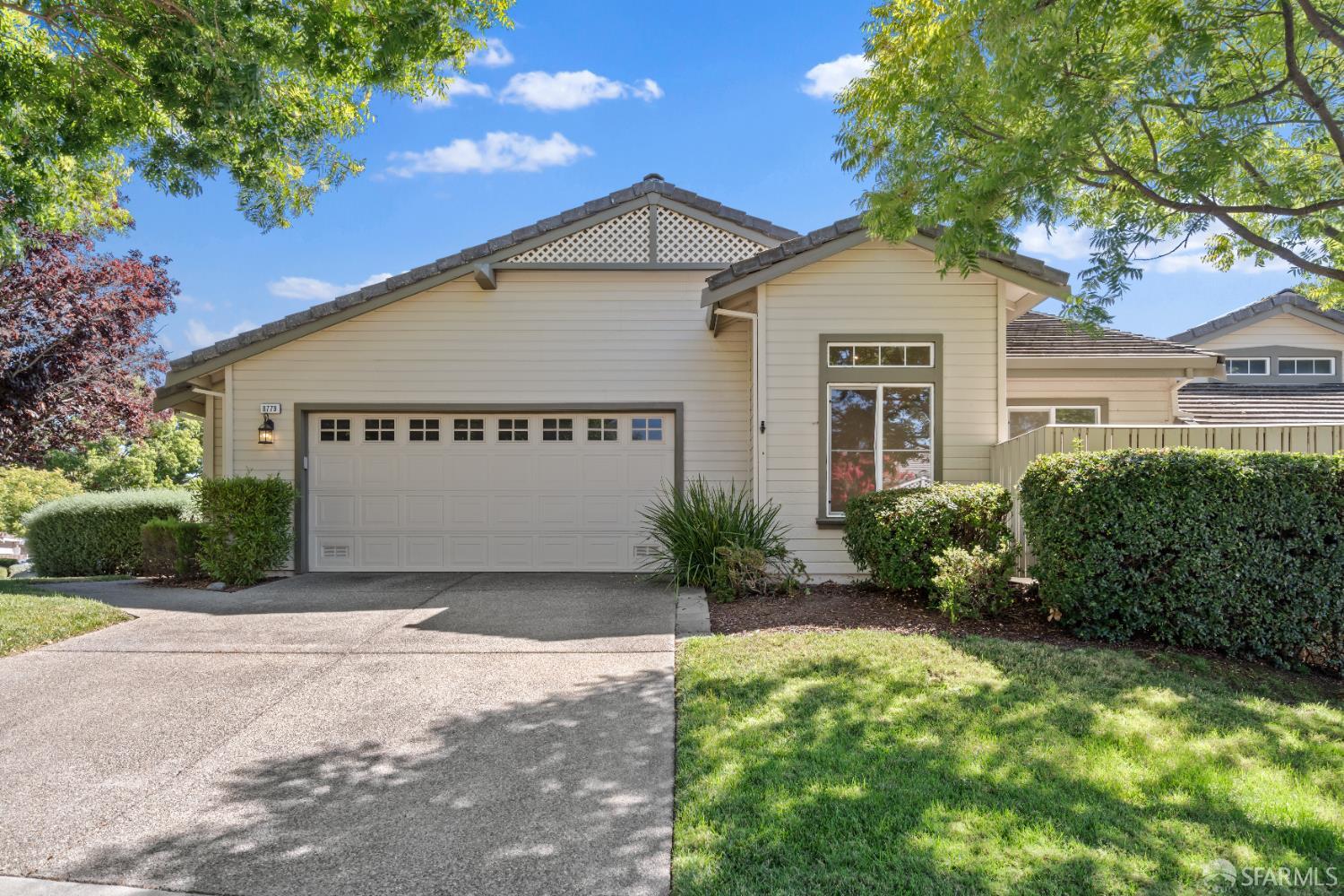 Detail Gallery Image 2 of 54 For 8779 Fruit Barn Ln, San Jose,  CA 95135 - 2 Beds | 2 Baths