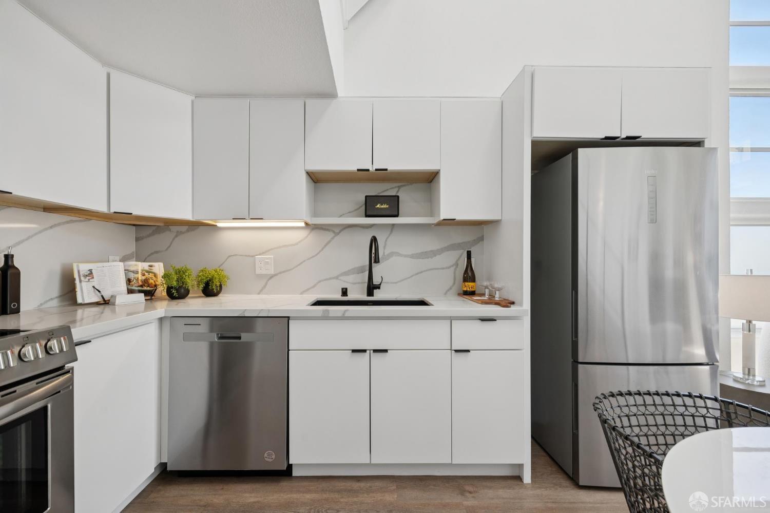 Detail Gallery Image 8 of 52 For 175 Bluxome St #301,  San Francisco,  CA 94107 - 2 Beds | 2 Baths