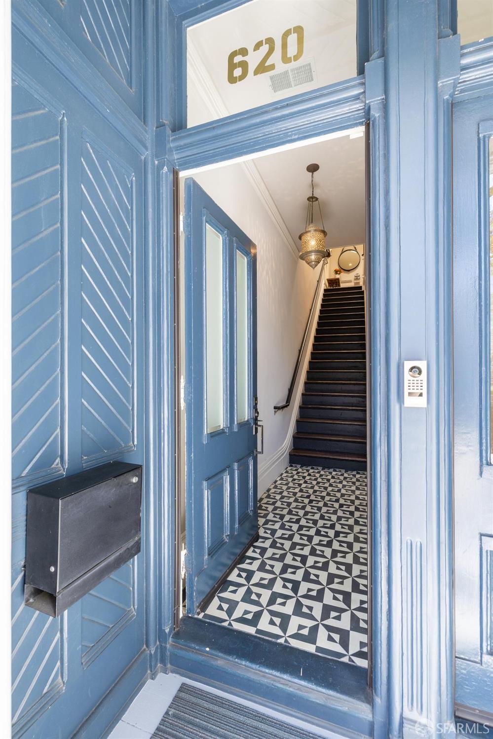 Detail Gallery Image 5 of 61 For 620 Haight St, San Francisco,  CA 94117 - 3 Beds | 2 Baths